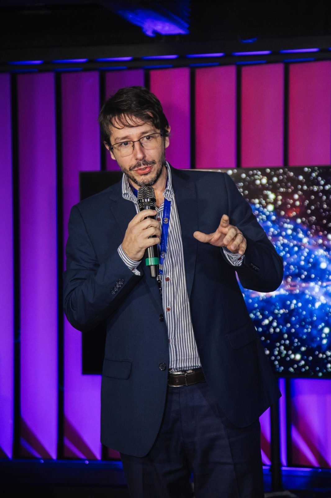 Dr. Hugo Siqueira em palestra